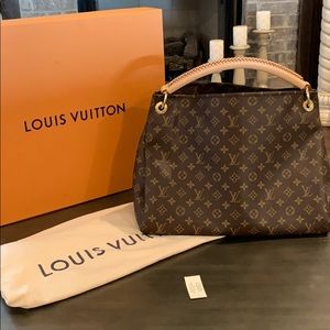 Never used Louis Vuitton Artsy